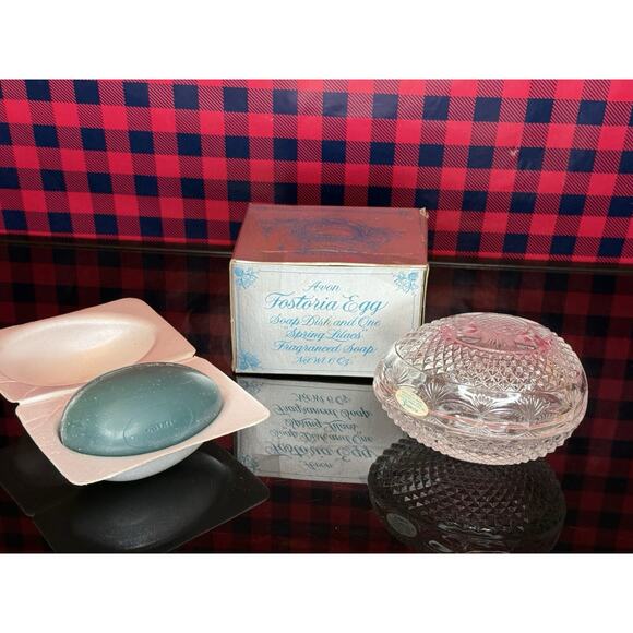NIB Vintage Avon Fostoria Egg Soap Dish And Soap Spring Lilacs - Picture 2 of 13